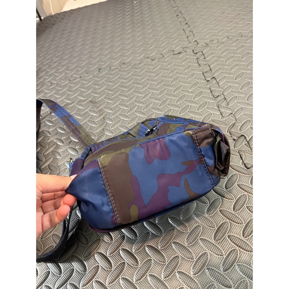 Lug Infinity Can Can Cross Body Bag Small Convertible Camo Travel Outdoor‎ - Picture 7 of 14